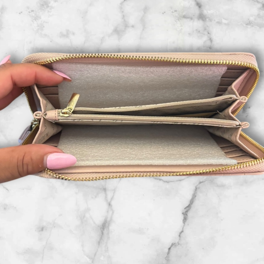 Steve Madden Blush Embossed Wristlet Wallet - Picture 2 of 4